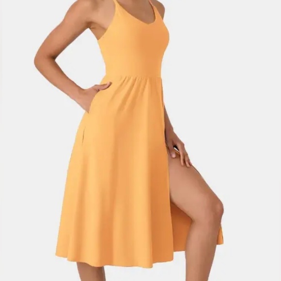 HALARA Dresses & Skirts - Nwt Halara large Apricot Sleeveless Front Slit Midi Dress, Pockets,Shelf Bra